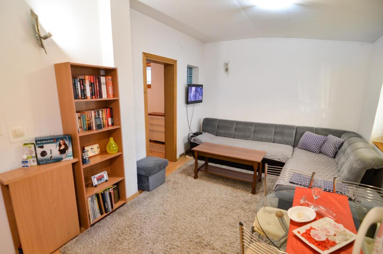 Blacksmith Apartment + Free Private Parking Sarajevo Exterior photo